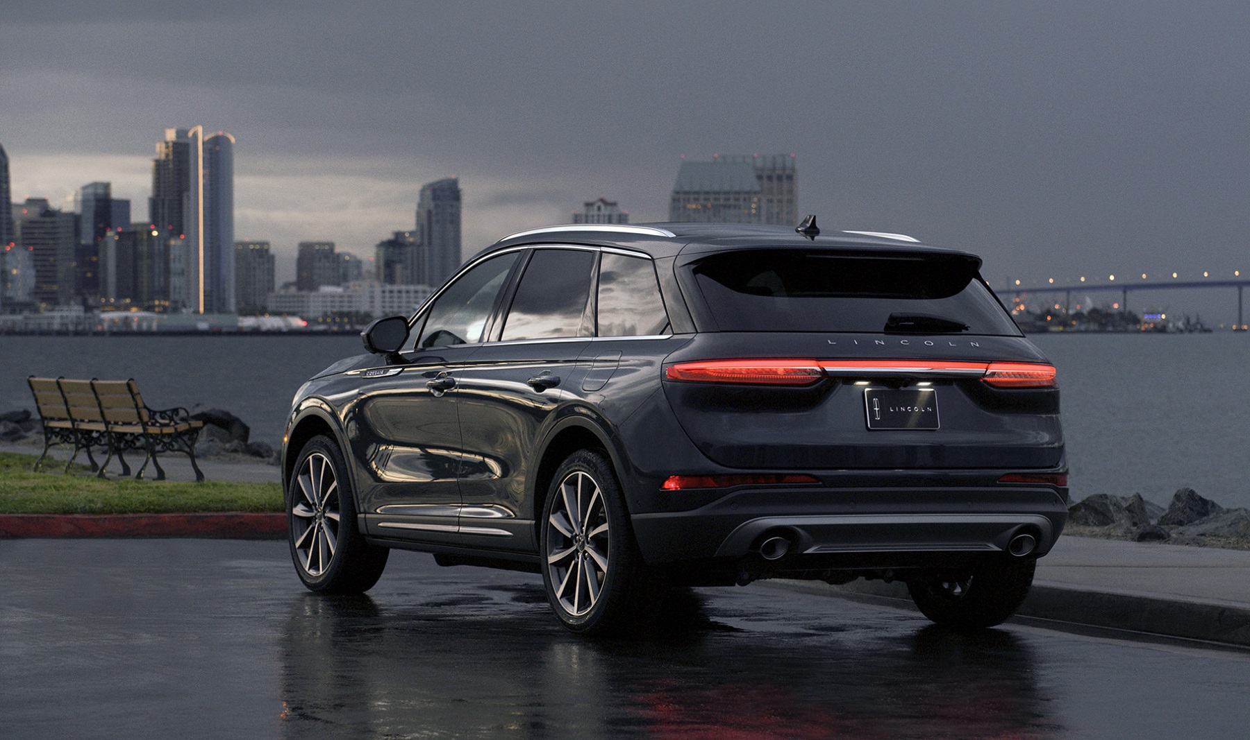All-New-2020-Lincoln-Corsair-Reserve-Appearance-Pkg_Exterior-01
