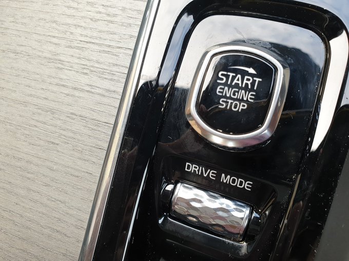 Volvo S60 engine start knob