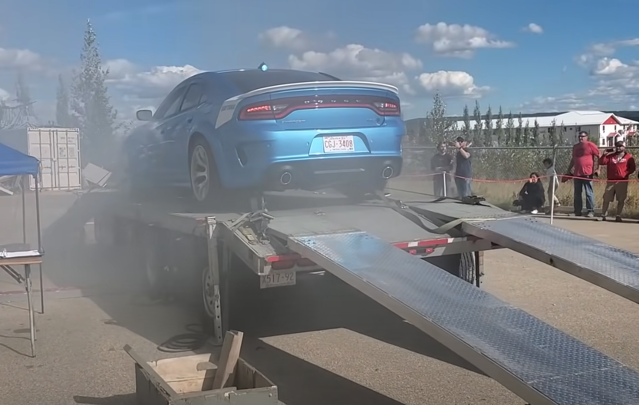 charger hellcat explodes on dyno